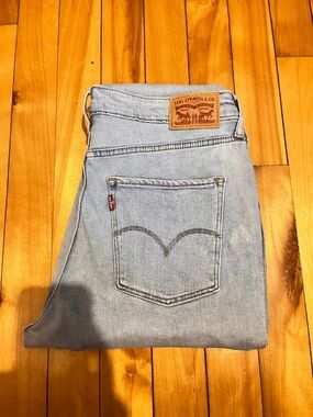 Levi's Light Blue Classic High-Rise Jeans